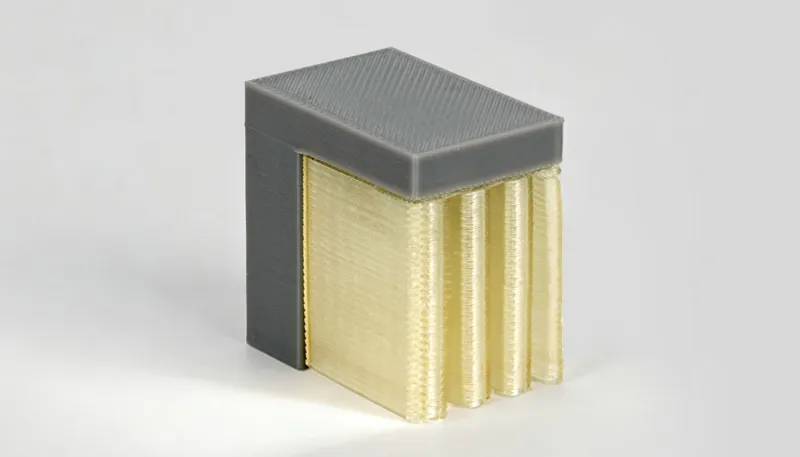 High flatness, smooth contact surfaces that minimize damage to the model