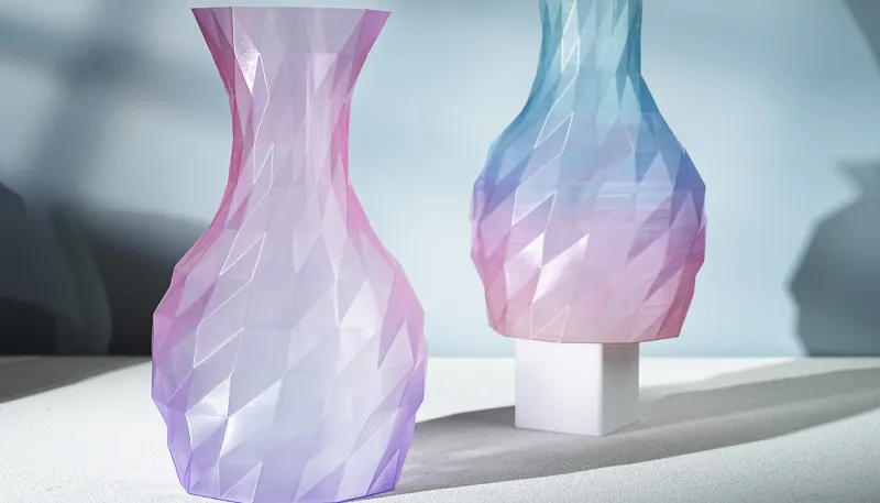 Smooth and natural color transitions, with strong artistic appeal