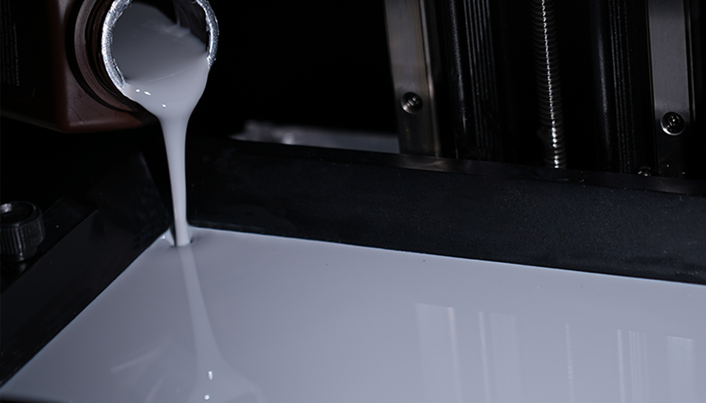 resin-pouring.jpg
