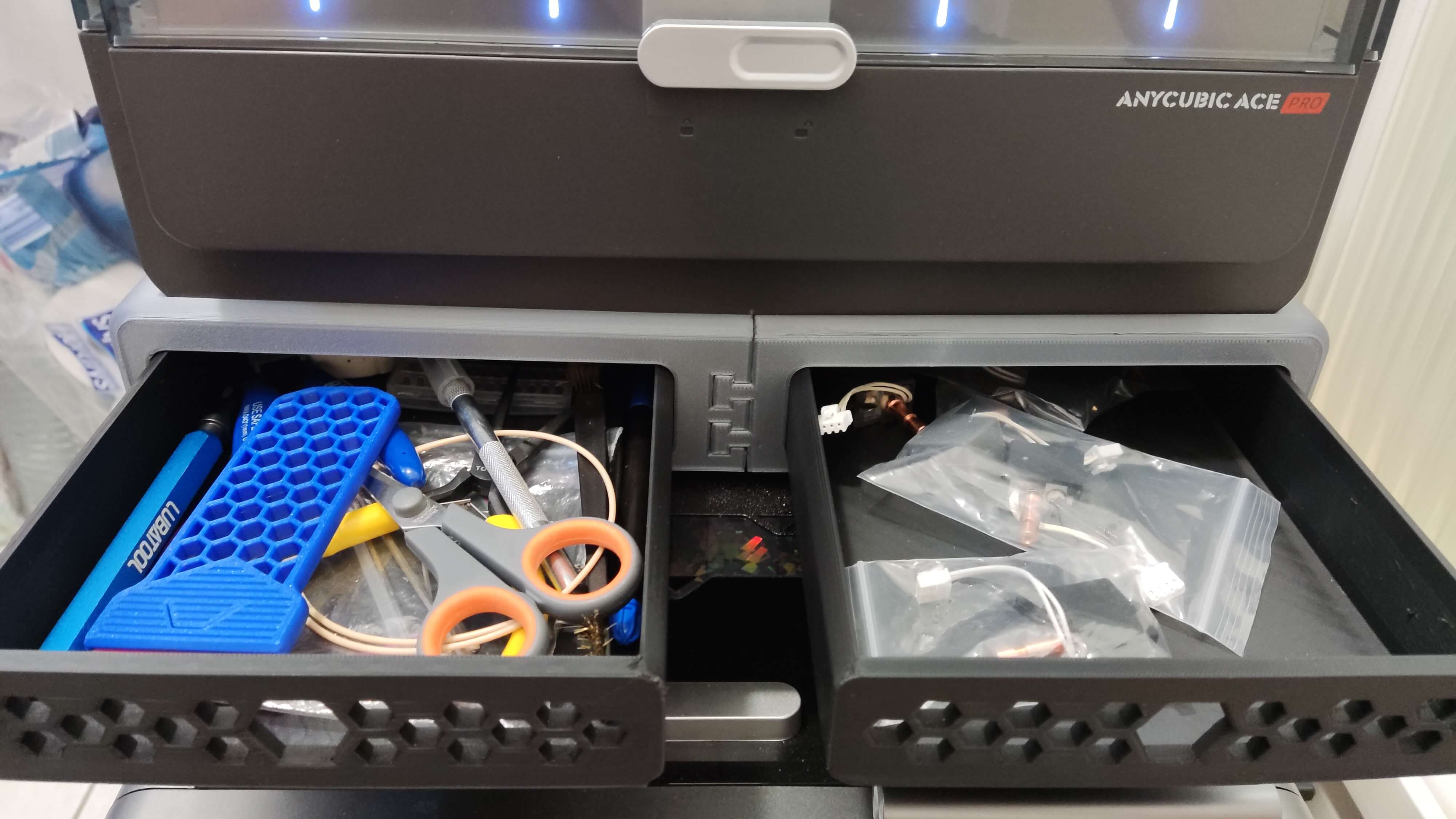 A humble workspace: 1 printer, but 60+ kg filament - image 2