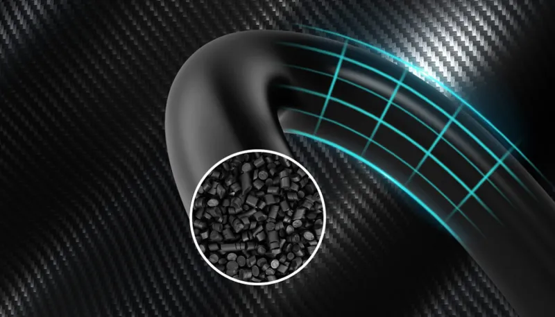 Contiene un 10 % de fibra de carbono, lo que ofrece alta resistencia y tenacidad; las impresiones son resistentes a los impactos