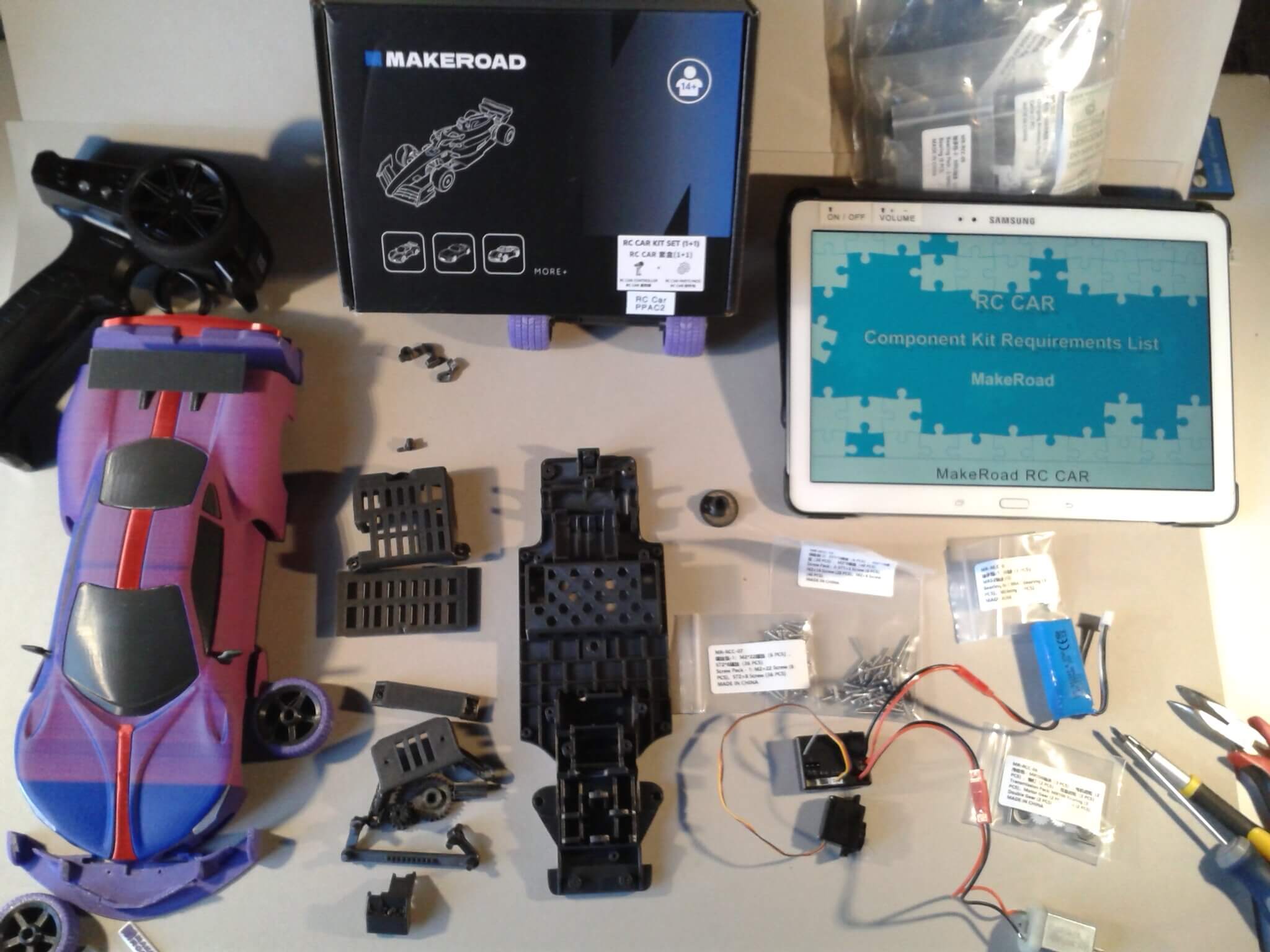 My assembly of the "MAKEROAD GT" model I printed, using a "MAKEROAD RC Car Electronics Kit" I received - image 1
